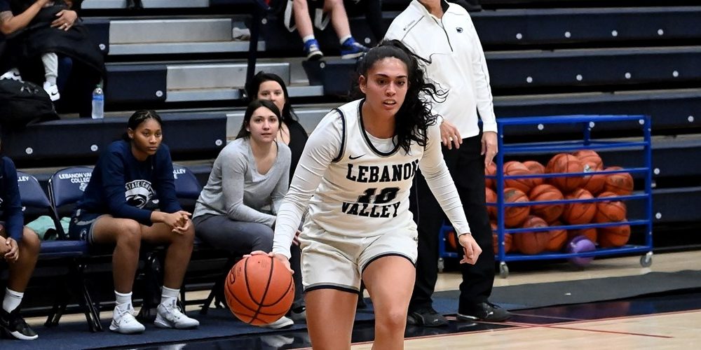 Women’s Basketball Uses Big Fourth Quarter To Take Down Sea Gulls LebCoSports